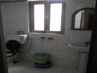 Bharti Guest House Матура Екстериор снимка